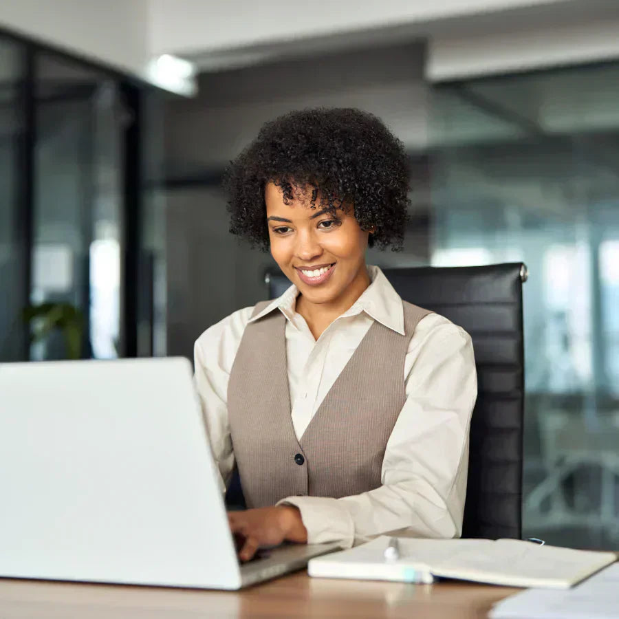 Aplicaciones de inteligencia artificial en el trabajo: 5 casos de uso para ser más productivo