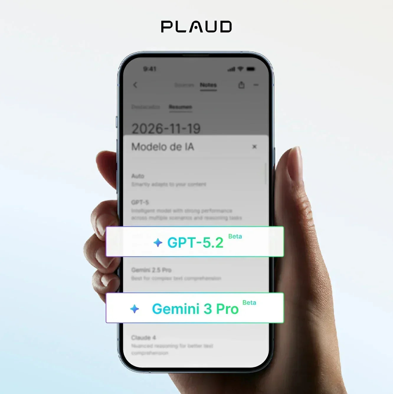 Plaud App en un smartphone, mostrando la selección de modelos de IA como GPT-5.2 Beta y Gemini 3 Pro Beta.