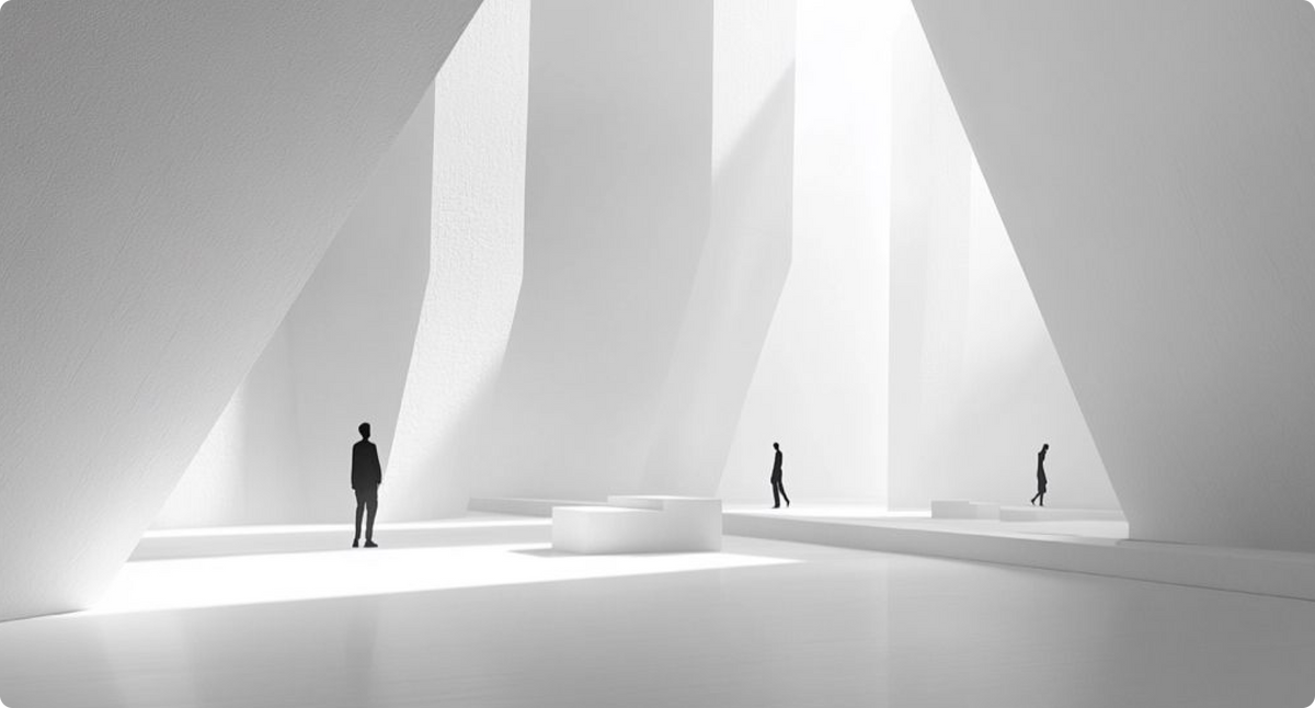 Arquitectura minimalista abstracta en blanco y negro con figuras silueteadas en un espacio iluminado.