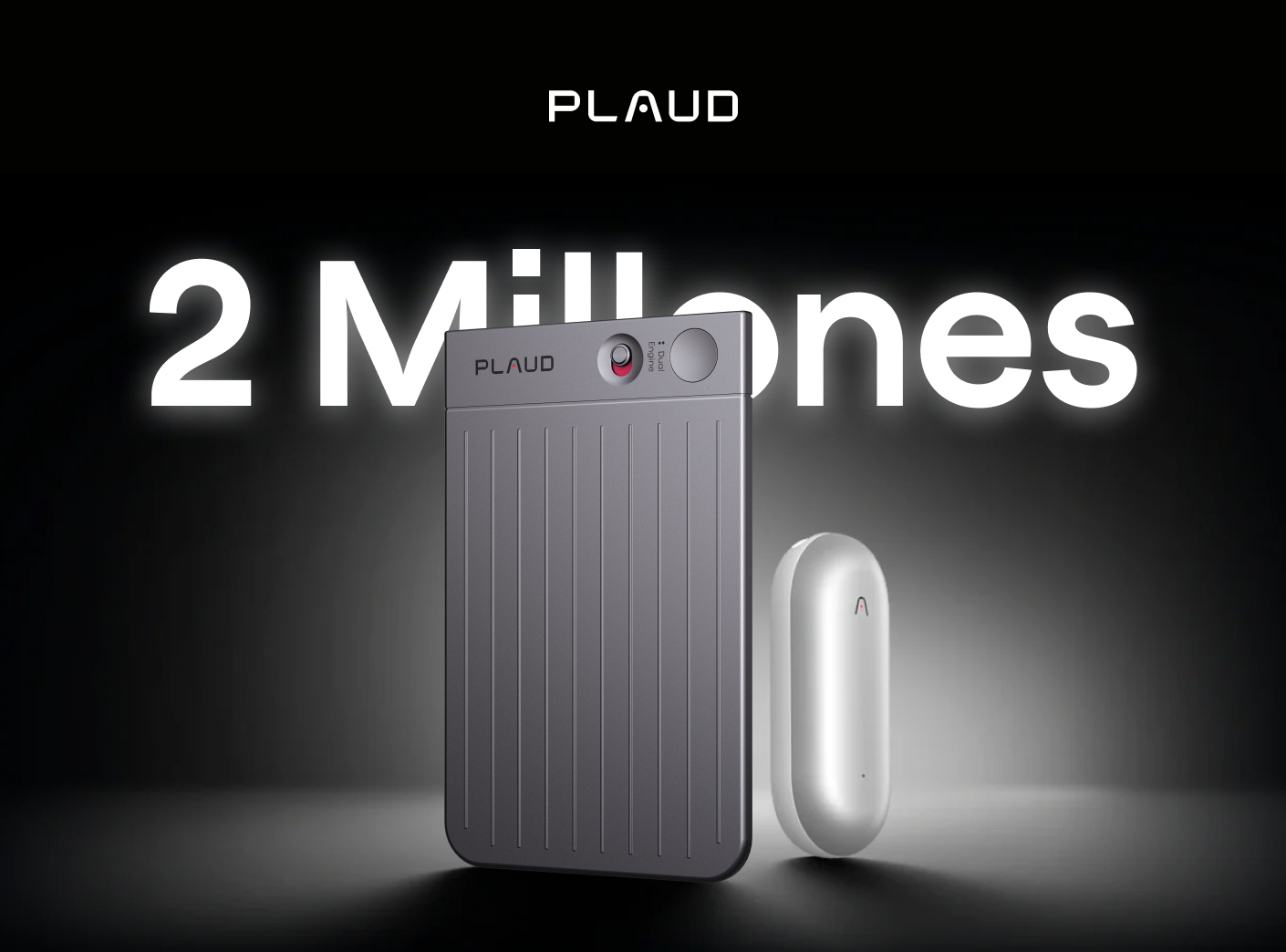 Plaud Note gris y Plaud NotePin plateado, celebrando 2 millones de unidades vendidas. Plaud AI.