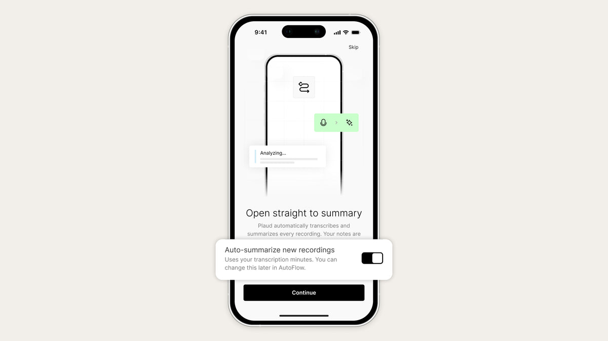 Pantalla de configuración de la Plaud App en un smartphone, mostrando la opción de resumir grabaciones automáticamente.