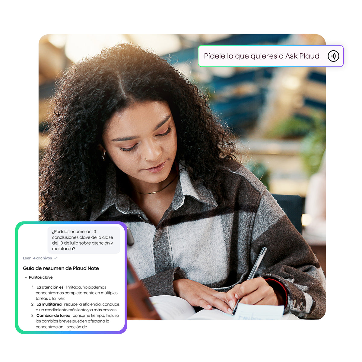 Joven escribe en un cuaderno mientras la app Plaud genera un resumen de notas con IA.