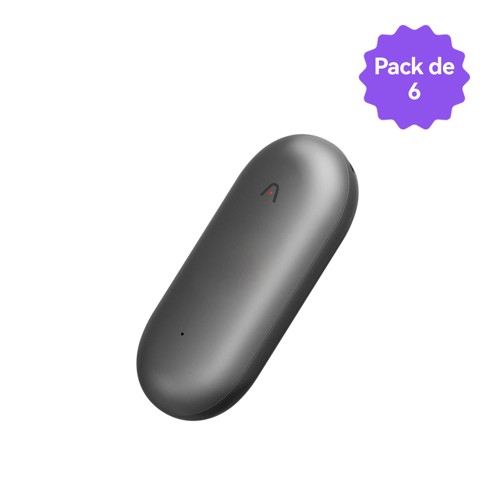 Plaud NotePin gris oscuro con logo rojo, un micrófono y un distintivo morado que indica "Pack de 6".